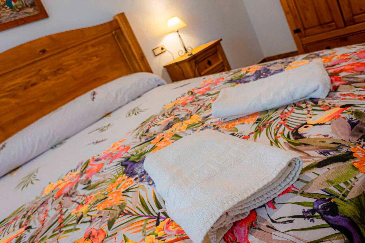 Lagar Del Chorro Junto Caminito Del Rey Piscina Y Baloncesto Apartment Bagian luar foto